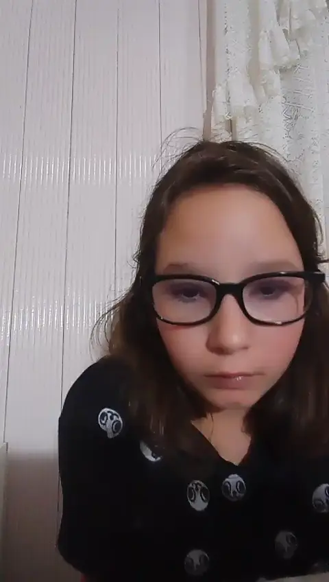 white nerd girl